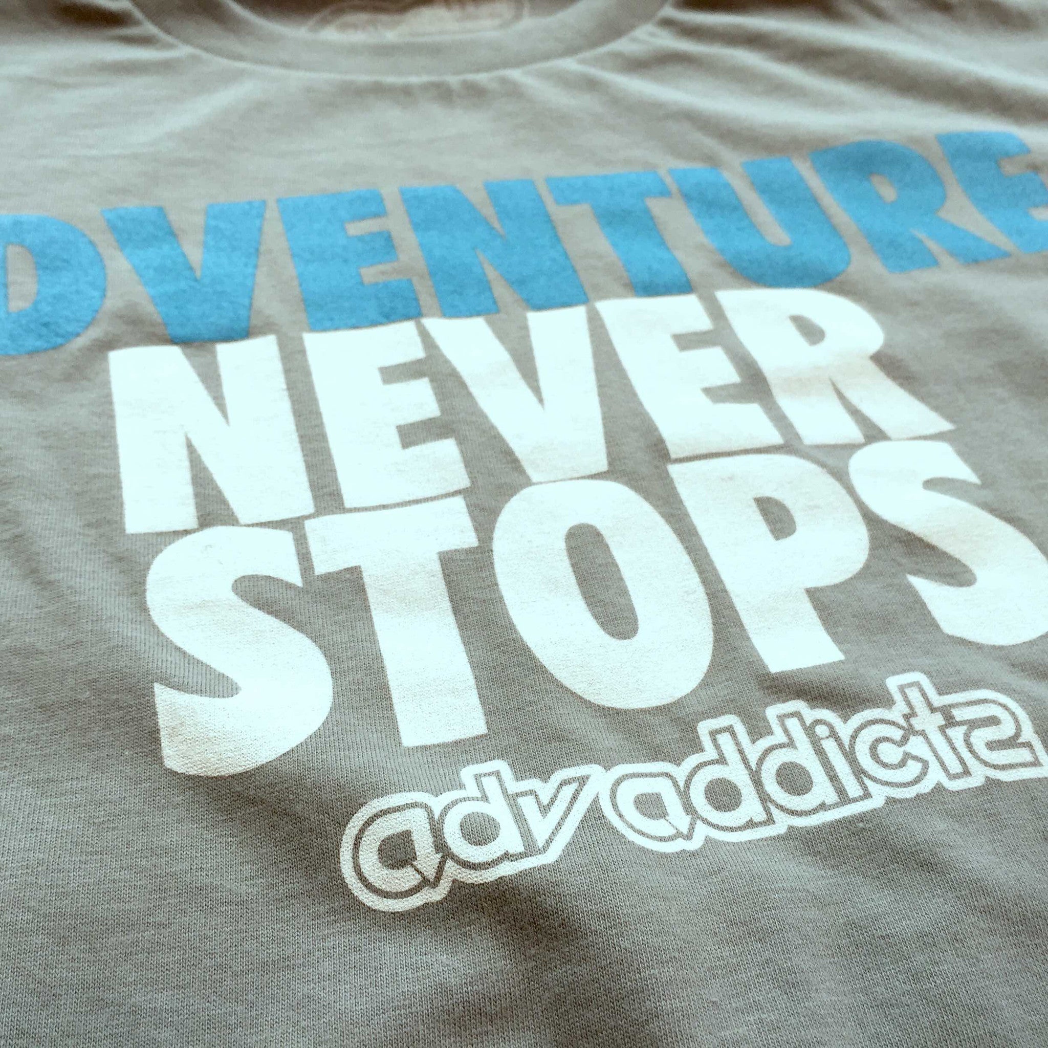 ADV NEVER STOPS TEE
