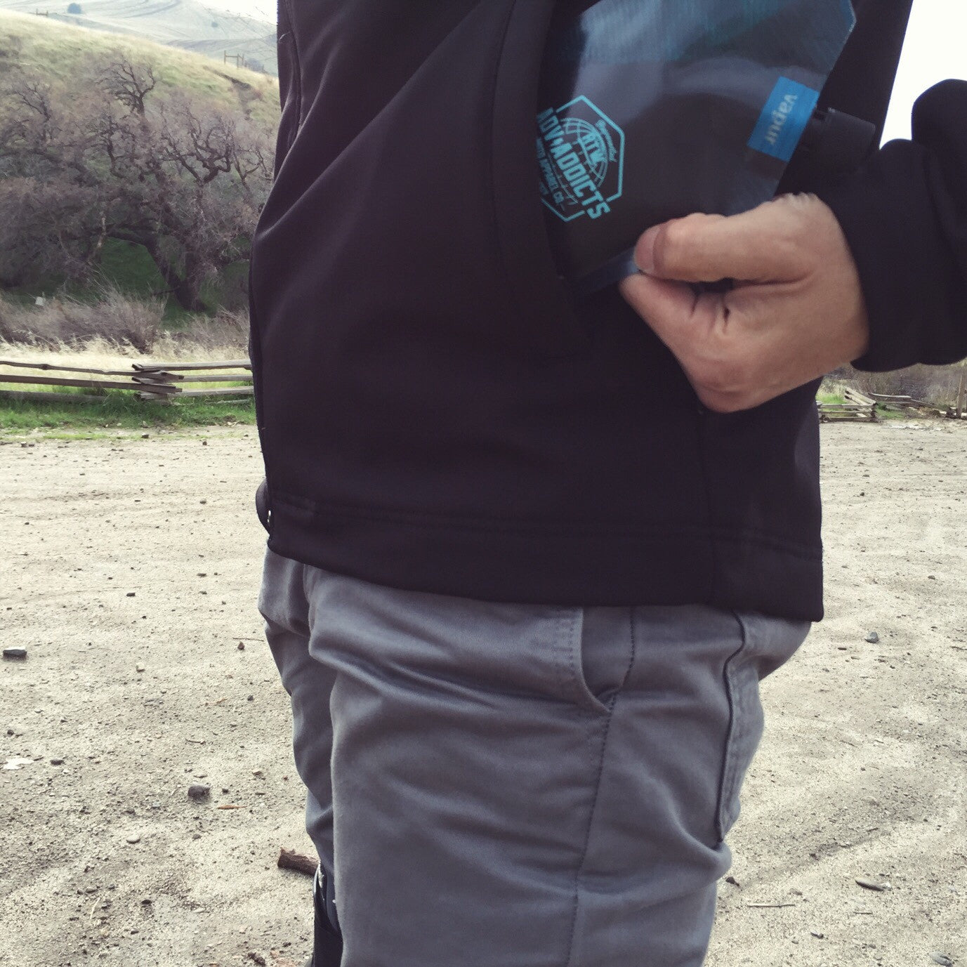 ADV ADDICTS x Vapur Incognito Flask